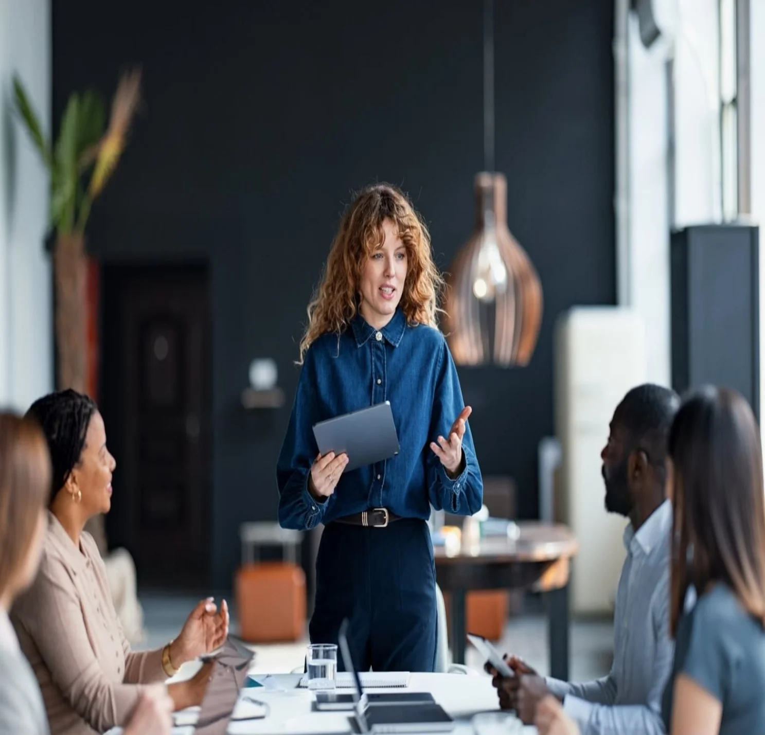 Outsourced Payroll Services UK – Why Businesses Move Payroll Outside